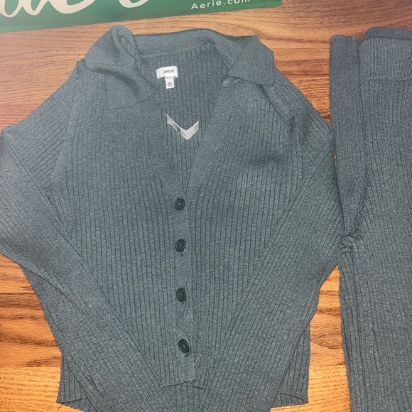 Aerie Lounge Set - Picture 2 of 4